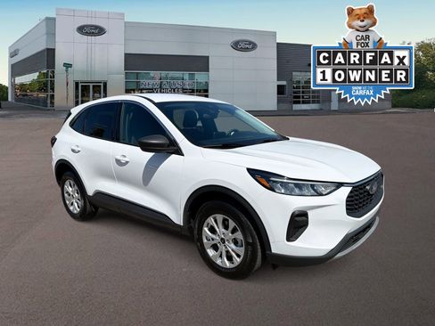 Used 2023 Ford Escape Active AWD/4WD image 2