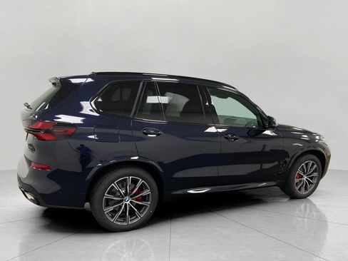 New 2026 BMW X5 xDrive40i w/ M Sport Package AWD/4WD image 2