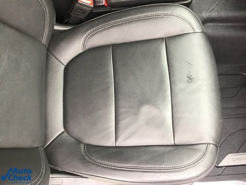 Used 2019 Chevrolet Silverado 1500 LT w/ Texas Edition image 26