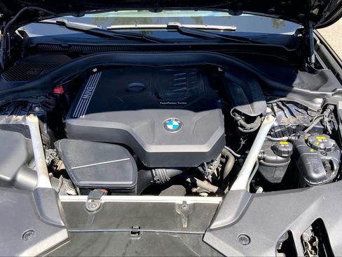 Used 2020 BMW 530i xDrive w/ Premium Package AWD/4WD image 32