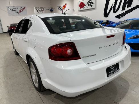 Used 2013 Dodge Avenger SXT image 3