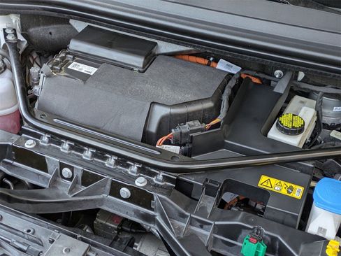 Used 2023 Audi Q4 e-tron Prestige image 24