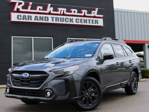 Used 2025 Subaru Outback Onyx Edition AWD/4WD image 11