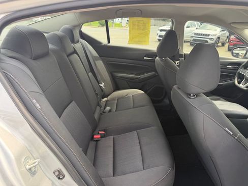 Used 2022 Nissan Altima 2.5 S FWD image 34