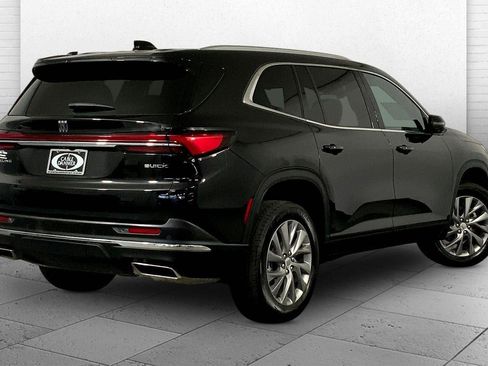 Used 2025 Buick Enclave Preferred FWD image 13