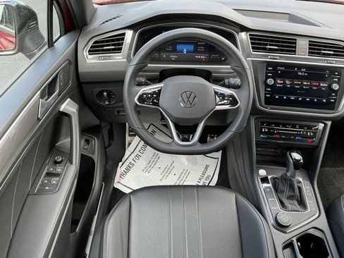 Used 2024 Volkswagen Tiguan SE R-Line AWD/4WD image 12