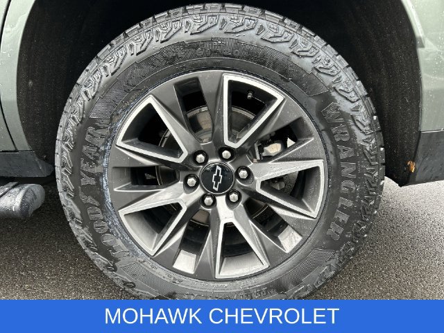 Used 2023 Chevrolet Tahoe Z71 w/ Z71 Off-Road Package AWD/4WD image 42