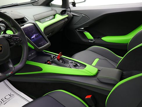 Used 2026 Lamborghini Temerario AWD/4WD image 37
