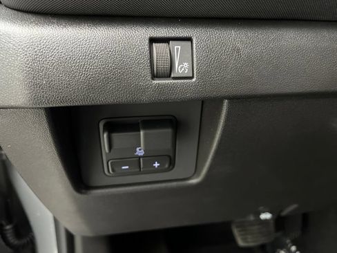 Used 2026 Chevrolet Colorado Z71 AWD/4WD image 44