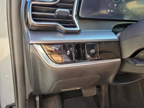Used 2023 Kia Sportage SX FWD image 22