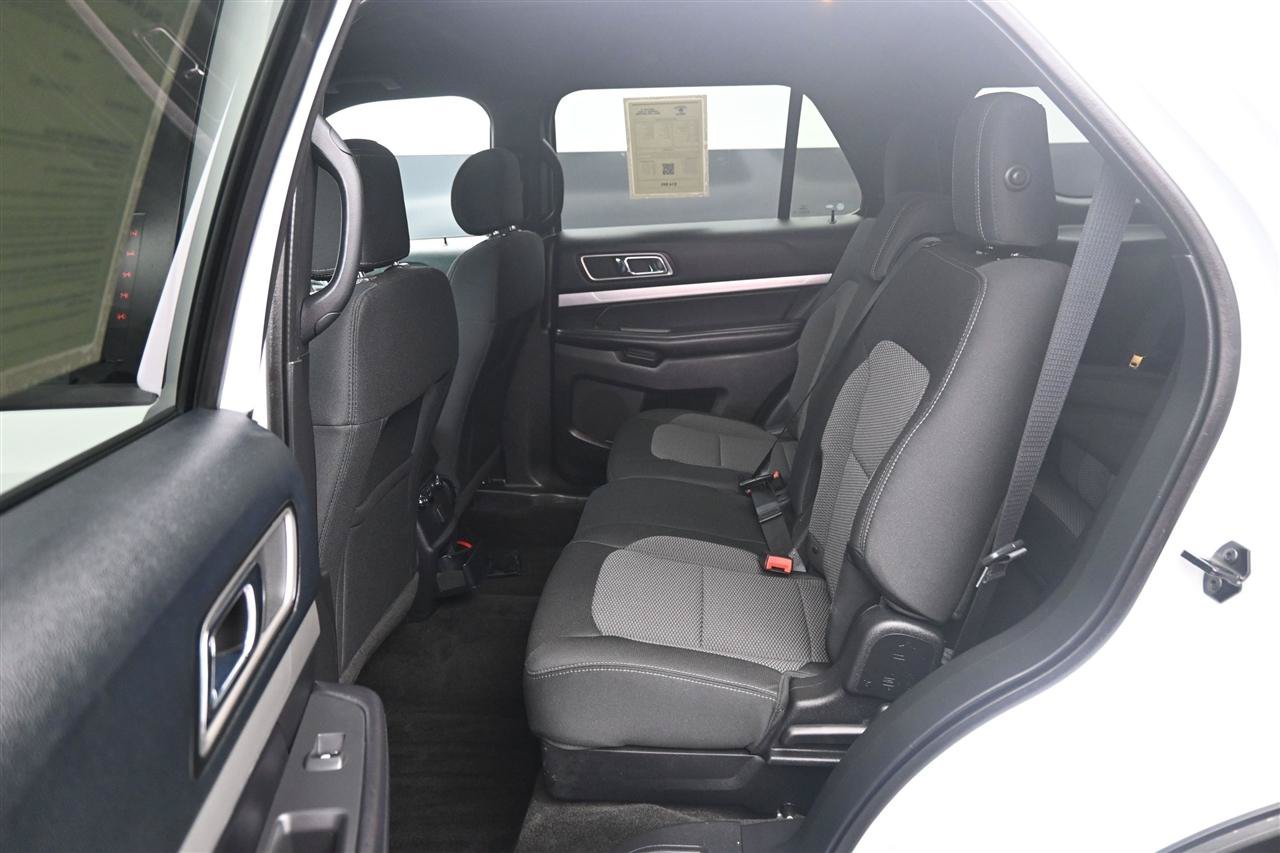 Used 2016 Ford Explorer XLT AWD/4WD image 10