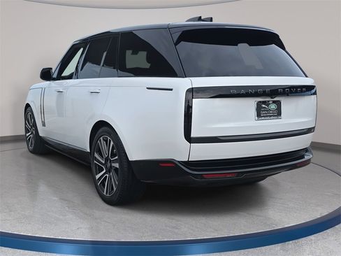 Used 2023 Land Rover Range Rover SE image 7