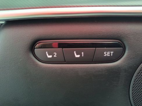 Certified 2025 INFINITI QX50 Luxe AWD/4WD image 12