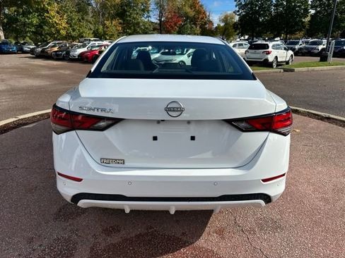 Used 2025 Nissan Sentra S image 4