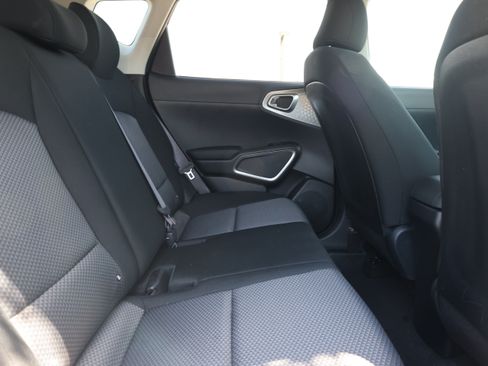 Used 2024 Kia Soul LX FWD image 23