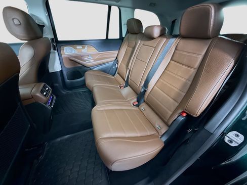 Used 2024 Mercedes-Benz GLS 580 4MATIC w/ Night Package image 26