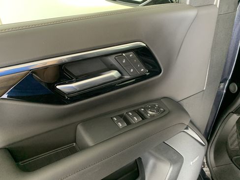 New 2026 Chevrolet Tahoe High Country image 18