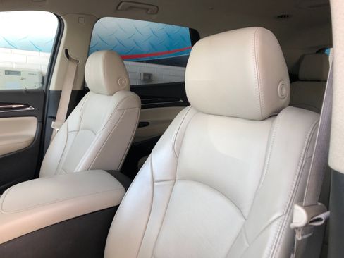 Used 2019 Buick Enclave Essence FWD image 20