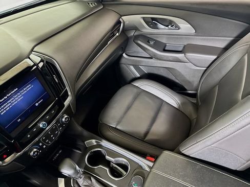 Used 2023 Chevrolet Traverse LT FWD image 20