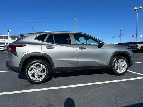 New 2026 Chevrolet Trax LS w/ LS Convenience Package image 8