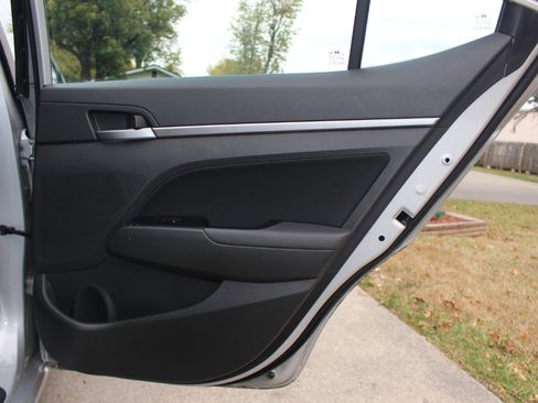 Used 2017 Hyundai Elantra Value Edition image 35