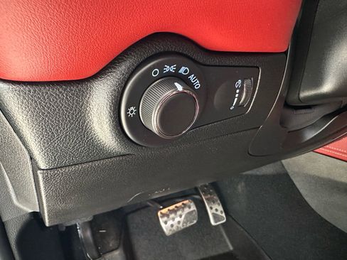 Used 2023 Dodge Durango SRT Hellcat image 32