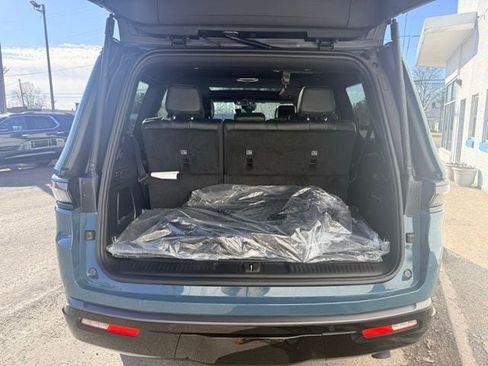 New 2026 Jeep Grand Wagoneer Limited AWD/4WD image 5