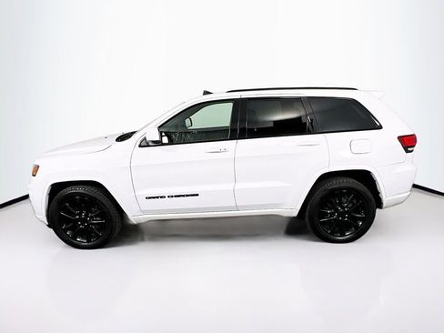 Used 2018 Jeep Grand Cherokee Altitude image 4