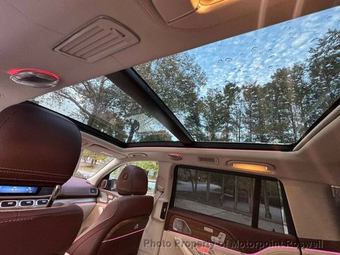 Used 2024 Mercedes-Benz Maybach GLS 600 Maybach GLS 600 4MATIC SUV image 18