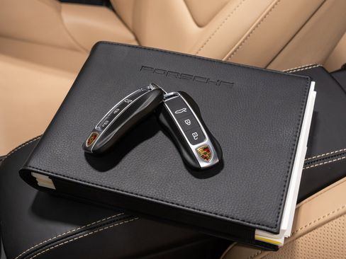 Used 2024 Porsche 911 Targa 4 GTS image 87