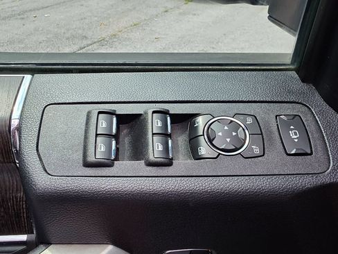 Used 2020 Ford F250 Lariat w/ Lariat Ultimate Package AWD/4WD image 24