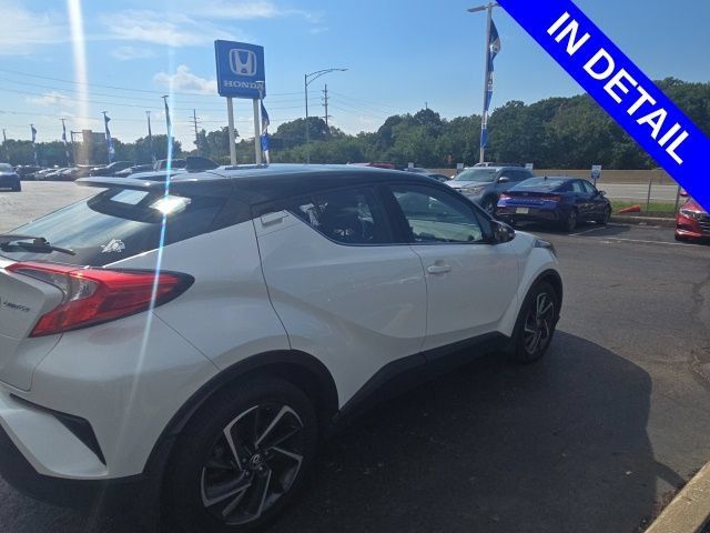 Used 2020 Toyota C-HR Limited FWD image 10