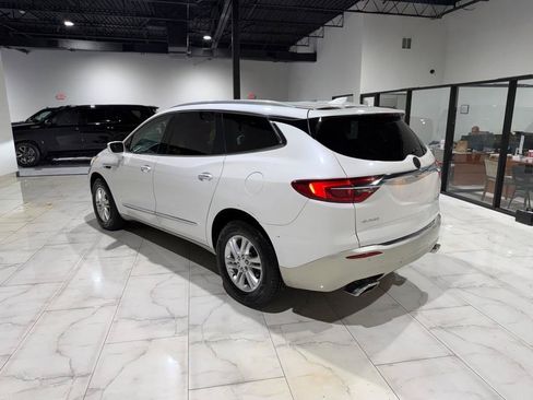 Used 2018 Buick Enclave Essence FWD image 9
