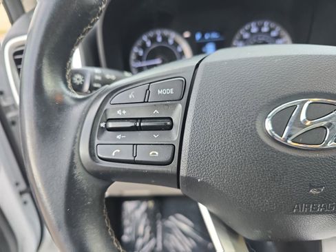 Used 2022 Hyundai Venue SEL w/ Cargo Package image 19