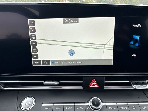 New 2025 Hyundai Elantra SEL image 29