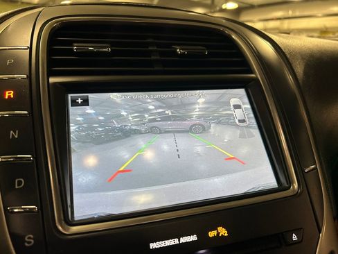 Used 2017 Lincoln MKX Reserve w/ Lincoln MKX Climate Package AWD/4WD image 17