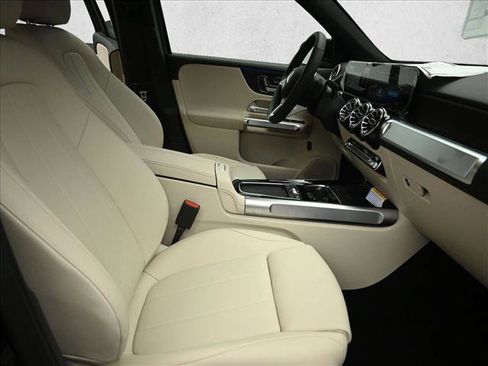 Certified 2025 Mercedes-Benz GLB 250 4MATIC image 26