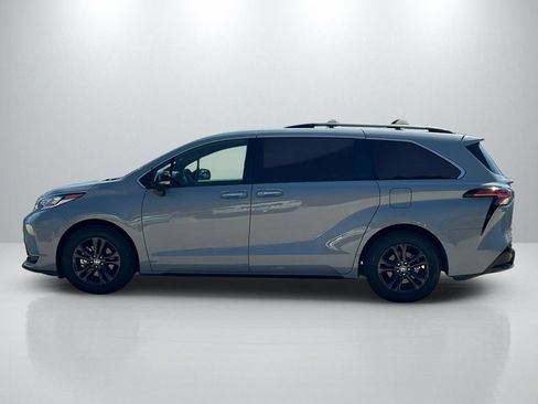 Used 2024 Toyota Sienna XSE w/ XSE Premium Package AWD/4WD image 8