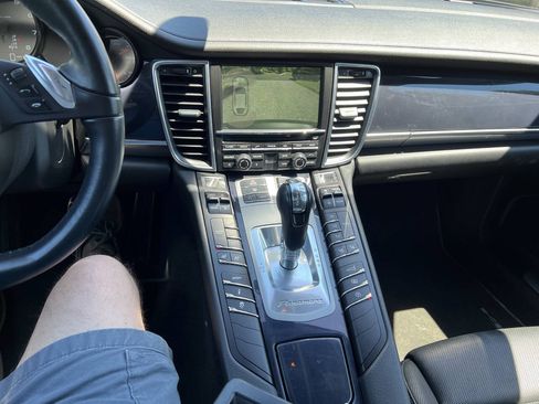 Used 2013 Porsche Panamera image 19