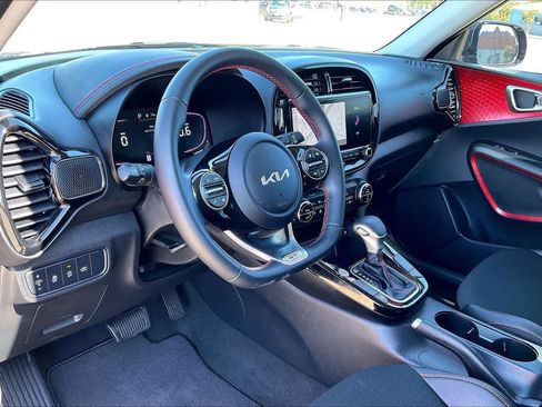 Used 2024 Kia Soul GT-Line FWD image 2