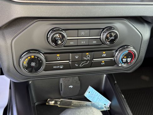 New 2026 Ford Bronco 2-Door w/ Sasquatch Package AWD/4WD image 19