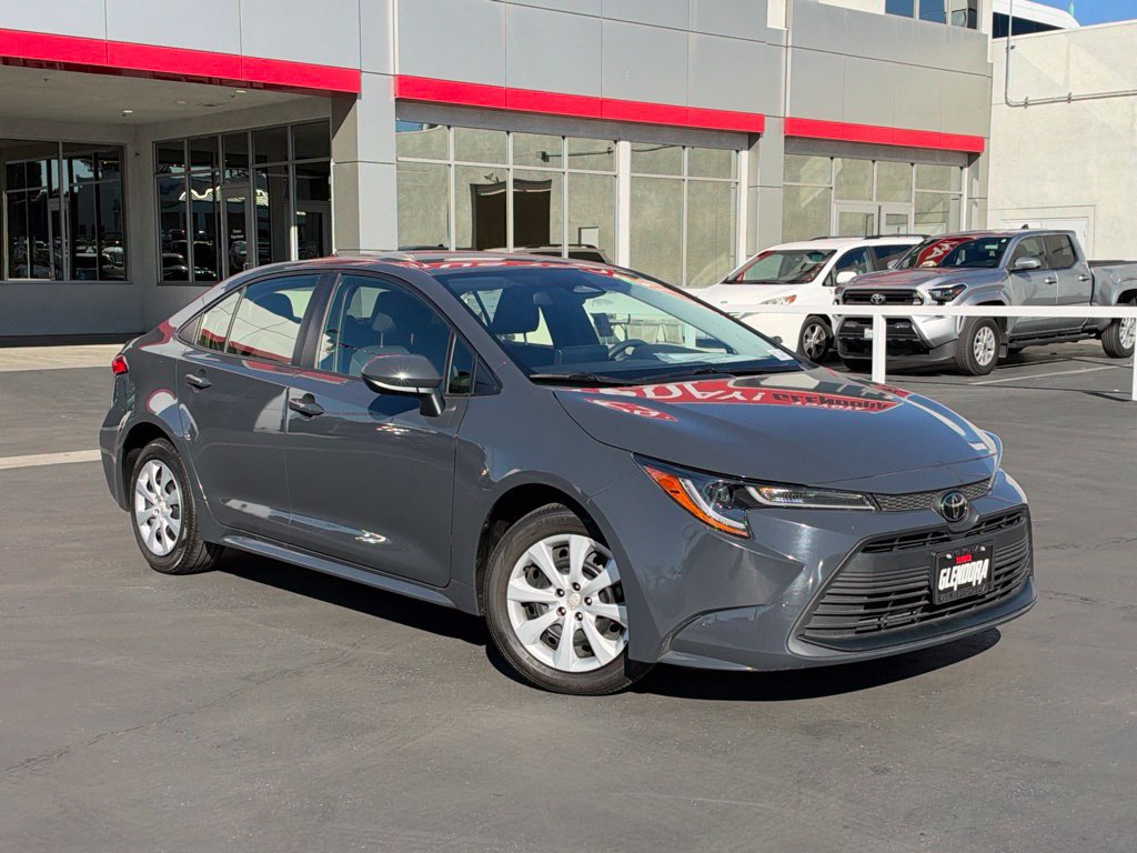 Used 2024 Toyota Corolla LE FWD image 1