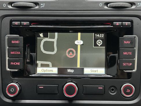 Used 2013 Volkswagen Golf R 4-Door image 29