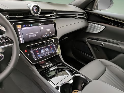 New 2023 Maserati Grecale GT AWD/4WD image 19