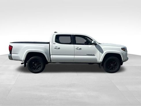 Certified 2020 Toyota Tacoma SR5 AWD/4WD image 6