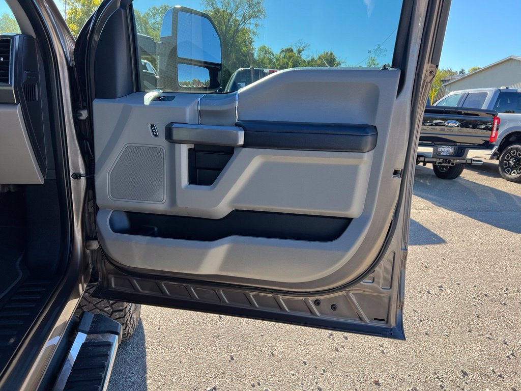 Used 2021 Ford F250 XLT w/ XLT Premium Package AWD/4WD image 20