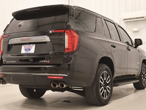 Used 2024 GMC Yukon AT4 w/ Technology Package image 9