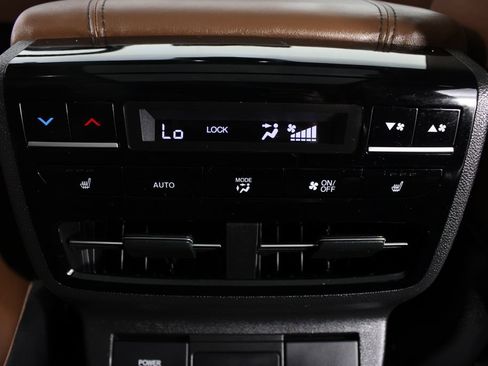 Used 2025 Acura MDX SH-AWD w/ Advance Package image 21