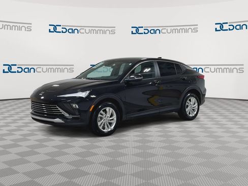 Used 2024 Buick Envista Preferred w/ Advanced Safety Package FWD image 5