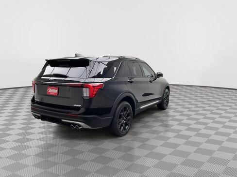 Certified 2025 Ford Explorer Platinum w/ Ultimate Package AWD/4WD image 45
